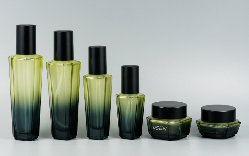 开云化妆品新款红色套装瓶子 120ml乳液按压瓶(图2)